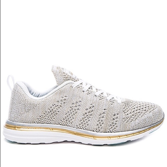 lululemon tennis shoes